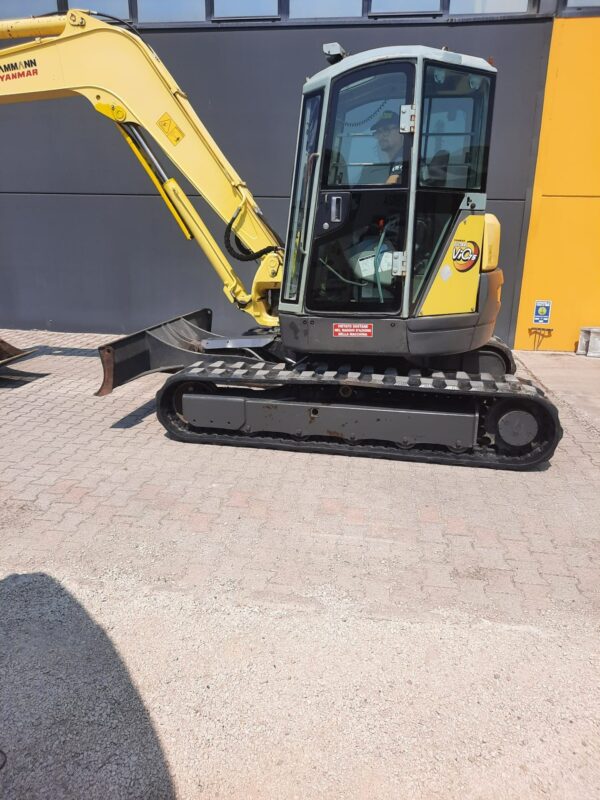 ESCAVATORE YANMAR VIO75