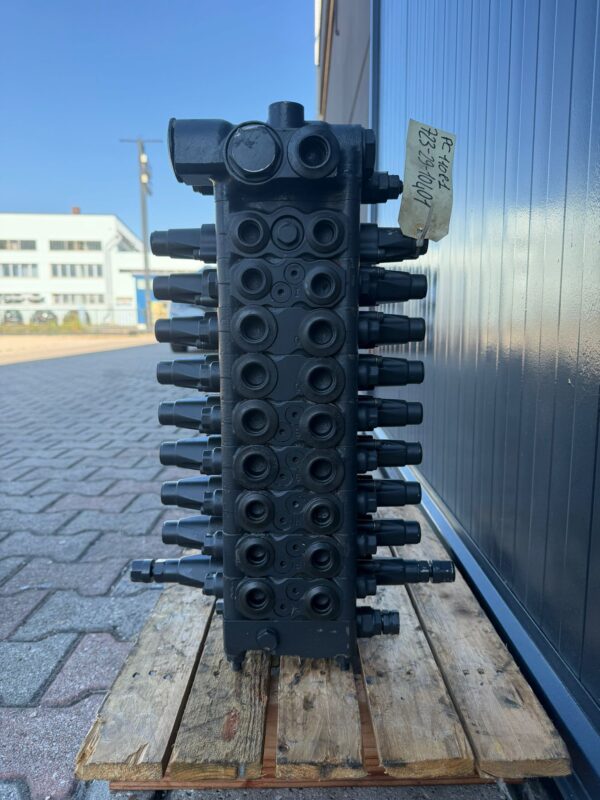 723-29-10401 DISTRIBUTORE KOMATSU PC110R-1