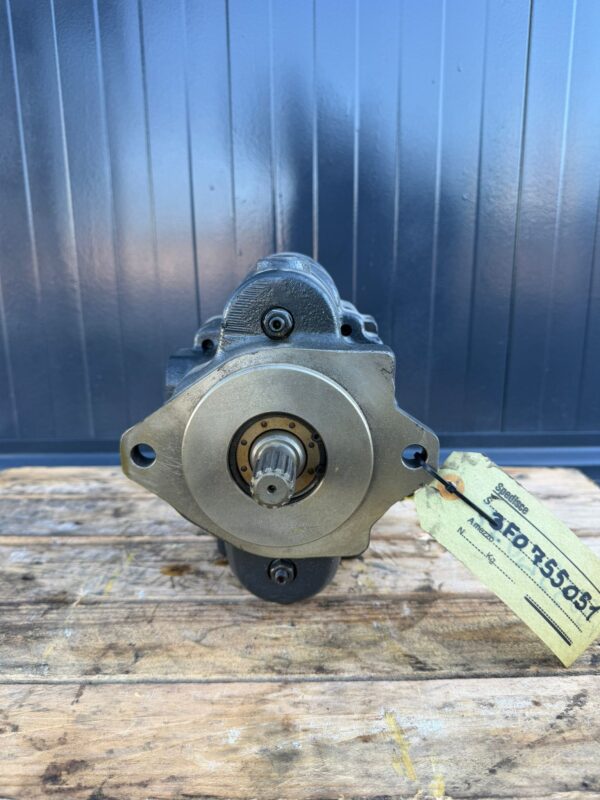 3F0755051 POMPA IDRAULICA KOMATSU PC15R-8